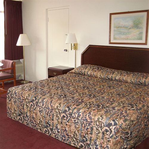 Sands Central Inn Hot Springs Rom bilde